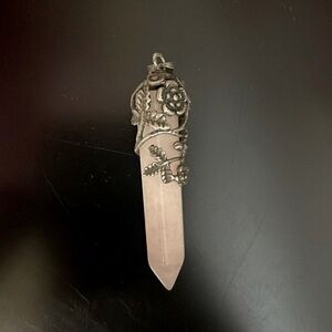 Great condition, real rose quartz with metal floral decor jewelry pendant